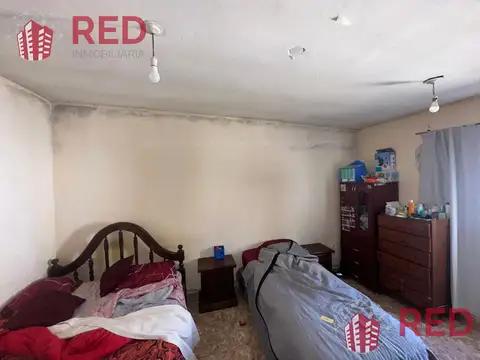 Casa 7 ambientes con 2 baños