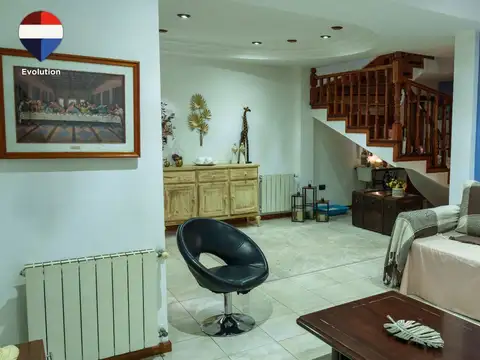 VENTA CASA TAPIALES 6 AMB PILETA QUINCHO PERMUTA
