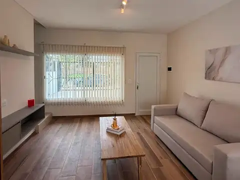 Depto Tipo Casa 4 ambientes con 2 baños