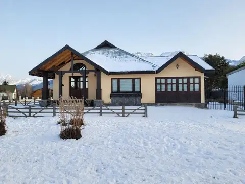 HERMOSA CASA EN VENTA EN BARRIO CASAS DEL SUR