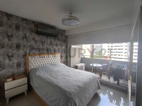 EXCELENTE MONOAMBIENTE DIV/ AL FRENTE , GARAJE CUBTO., BALCÓN Y TERRAZA PROPIA – VILLA DEL PARQUE