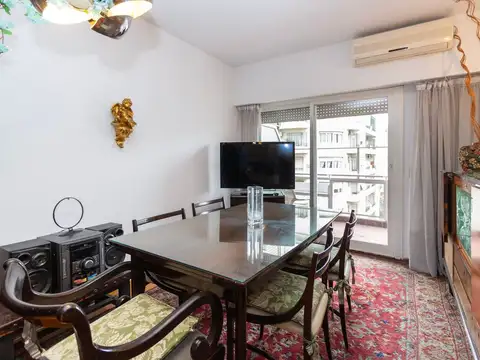 VENTA, DEPARTAMENTO 4 AMBIENTES C/BAICON AL FRENTE