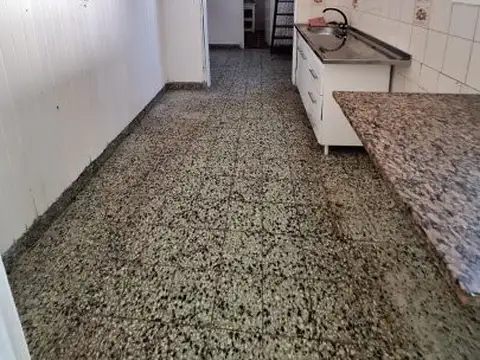 Casa en Alquiler con 1 cochera