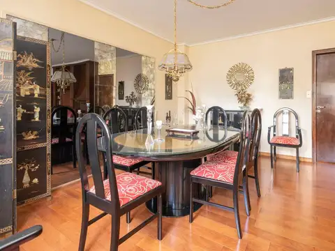 Casa 6 ambientes con 2 baños