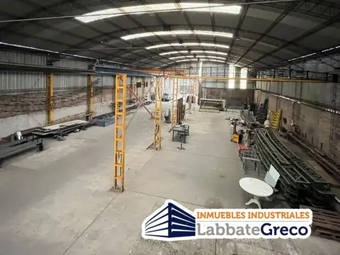 Galpon en Venta 10  mts Frente