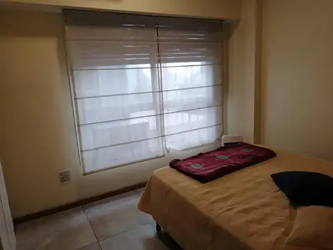 Monoambiente dividido muy luminoso en Suipacha y Paraguay