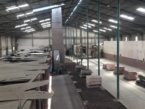 NAVE INDUSTRIAL - Comodoro Rivadavia - Barrio Industrial, fácil acceso a RN3 y RN26