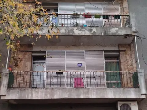 2 Locales + Casa a Reciclar+Deposito