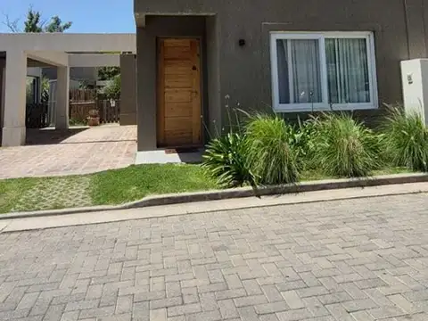 Casa  en Venta en Saravi Village, Pilar, G.B.A. Zona Norte
