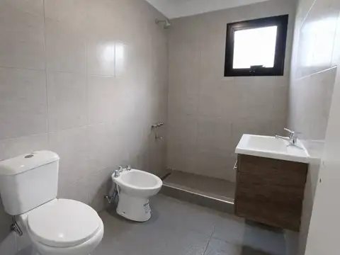 Depto Tipo Casa en Venta en La Perla Norte, USD 139.000