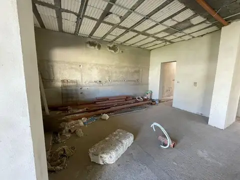 Casa en Venta con 3 cocheras