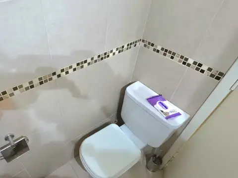 Charlone 400, Piso PB
