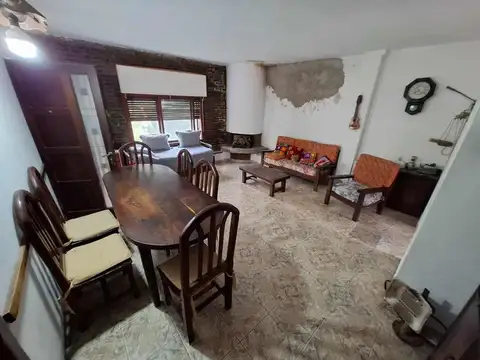 Casa 4 ambientes con 3 baños