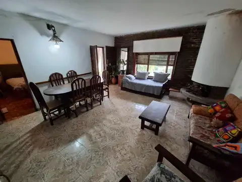 VENTA CASA 4 AMB LOS POLVORINES MAS LOCAL Y DEPTO