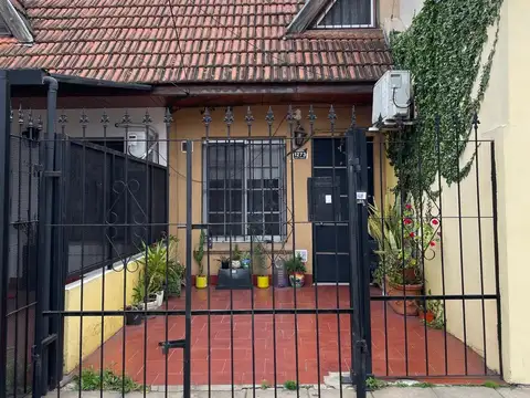 VENTA DUPLEX 4 AMBIENTES LOMAS DEL MIRADOR