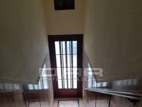 Avenida Eva Perón 5800, Piso 1