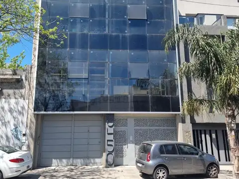 Edificio Comercial - oficinas - depósito -  Liniers - alquiler