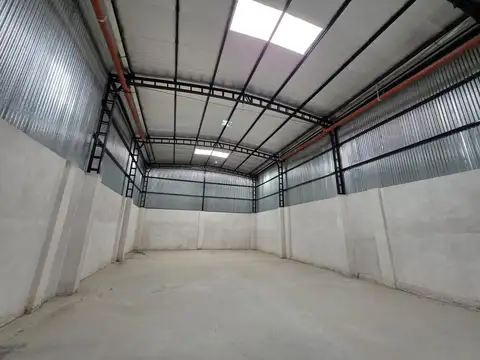 Galpon en Alquiler en Área de Promoción el Triángulo, $ 4.900.000