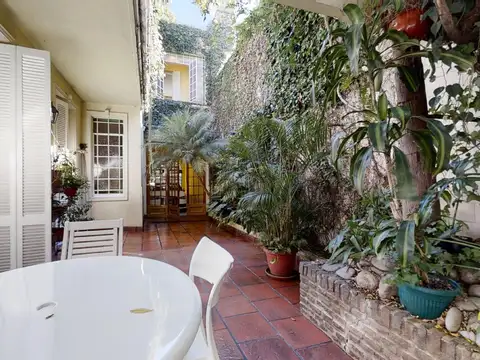 Casa 6 ambientes con 3 baños