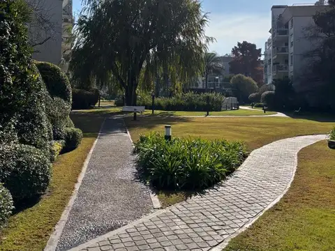 DEPARTAMENTO DE 3 AMBIENTES CON COCHERA FIJA - TALAR DE MARTINEZ