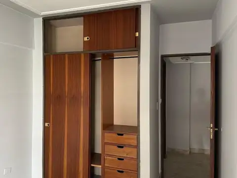 VENTA DEPARTAMENTO CON BALCÓN EN BARRIO NORTE