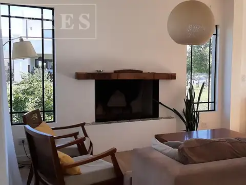 Casa en alquiler temporal en El Canton Barrio Golf