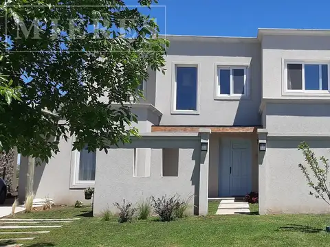 Casa en alquiler temporal en El Canton Barrio Golf
