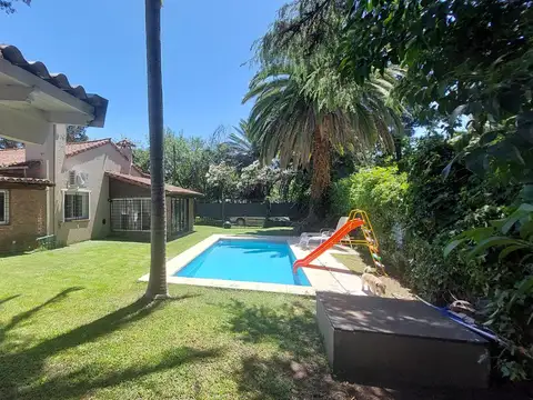 Casa en Venta con 1 cochera