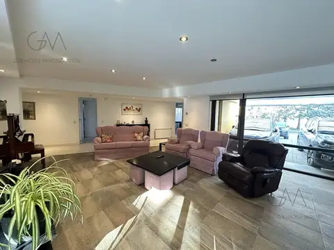 Casa en Alquiler de 4 dormitorios