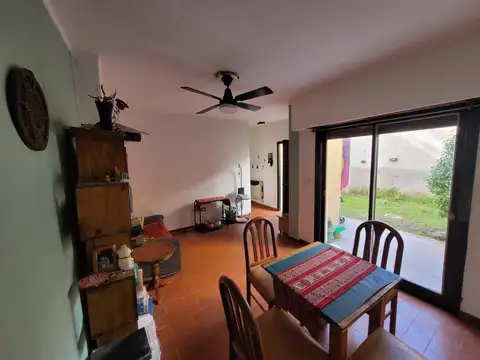 Depto Tipo Casa 2 ambientes con 1 baño