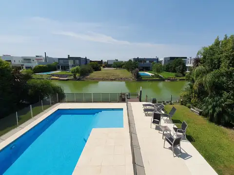 Casa en Venta de 5 dormitorios