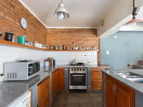 Depto Tipo Casa en Venta con 2 cocheras