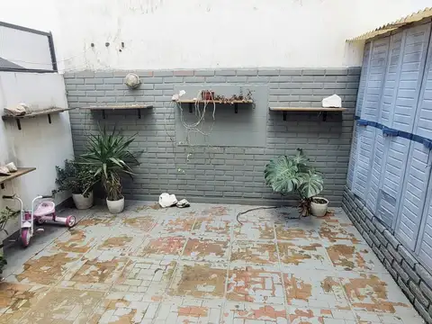 Duplex 4 ambientes con Cochera y Patio en Florida