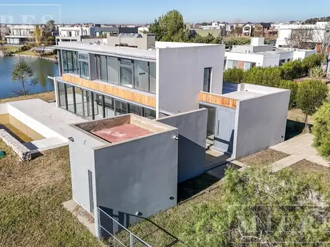 Casa en Venta al Este