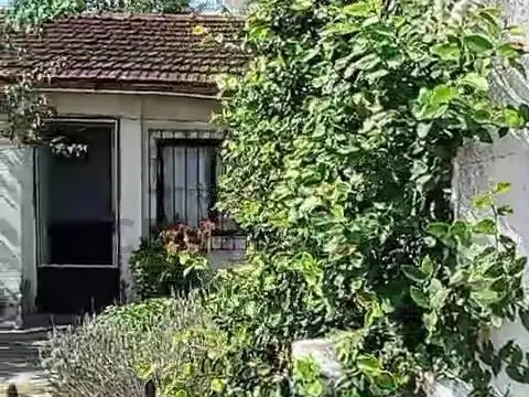 Av.Tte.Gral.Donato Alvarez 5500, Piso 0