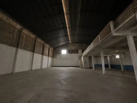 SE ALQUILA GRAN GALPON EN SANTA FE