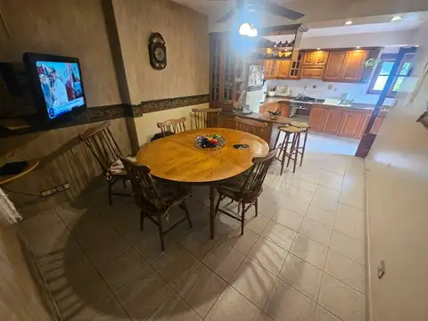 Casa 4 ambientes con 3 baños