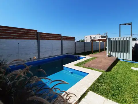 Casa 2 ambientes con 1 baño