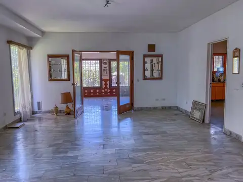 Casa en Venta en Martinez, USD 1.080.000