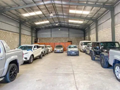 GALPON CON OFICINA EN ALQUILER 36 MESES