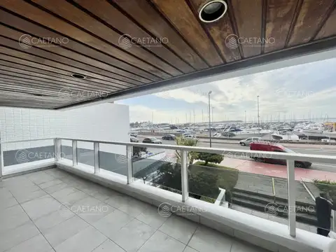 Departamento en Venta de 4 dormitorios
