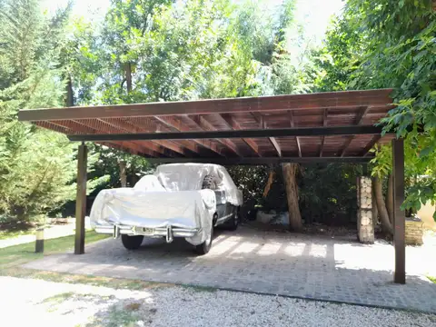 Casa en Venta con 2 cocheras