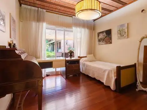 Casa - Barrio Parque Leloir
