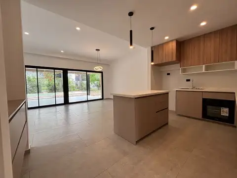 Casa en Venta en Luján del Sol, USD 230.000