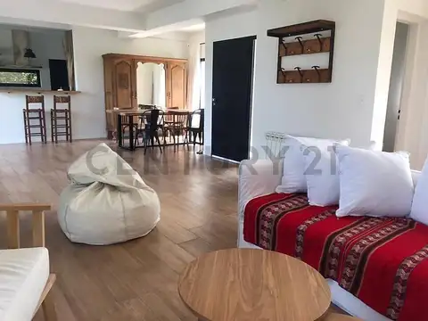 Casa en Alquiler de 3 dormitorios