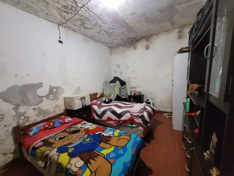 Felipe More 3750. Casa 3 dormitorios con patio