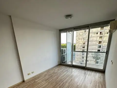 Departamento en Alquiler en Olivos Vías/Río, USD 1.200