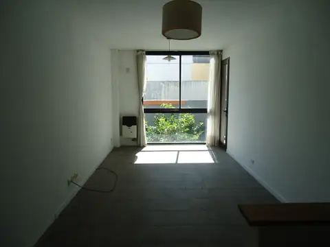 villa urquiza 3 ambientes seminuevo al frente con balcon , bajas expensas, lavadero. impecable . consulte