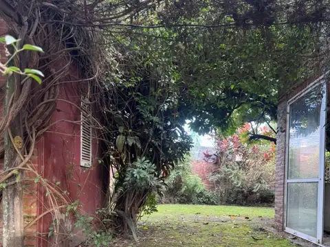 Casa en Venta con 4 cocheras