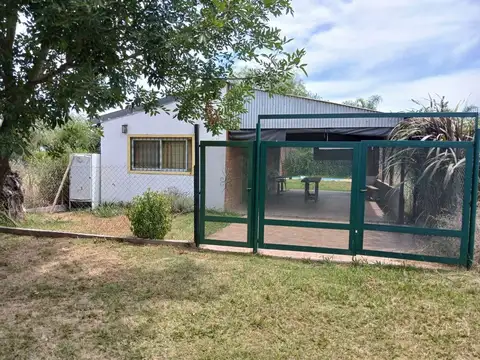 VENTA CASA EN ANDINO 1 DORMI-COCHERA-PILETA